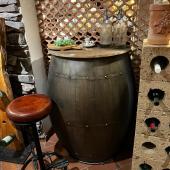 hordo barpult borozo vintage rusztikus bar pub asztal egyedi butor gyartas kavezo fali konyoklo badog fa lameridiana lakberendezes mediterran regies balaton egyedi butor.jpg